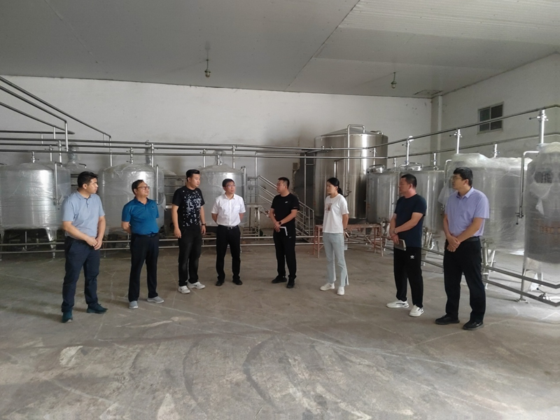 石嘴山市副市長、惠農(nóng)區(qū)委書記王宇翔蒞臨寧夏興康恒潤農(nóng)業(yè)科技發(fā)展有限公司調(diào)研