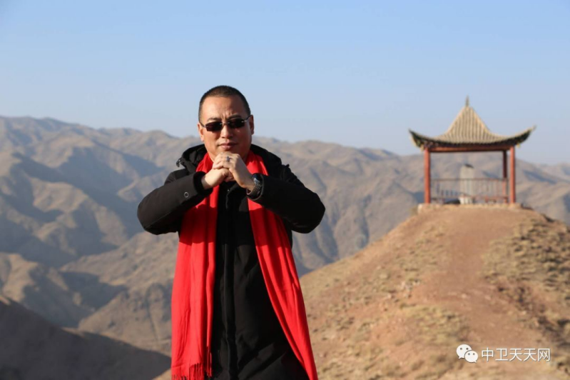 2019年1月1日，5位中衛(wèi)青年企業(yè)家在寺口山上送祝福